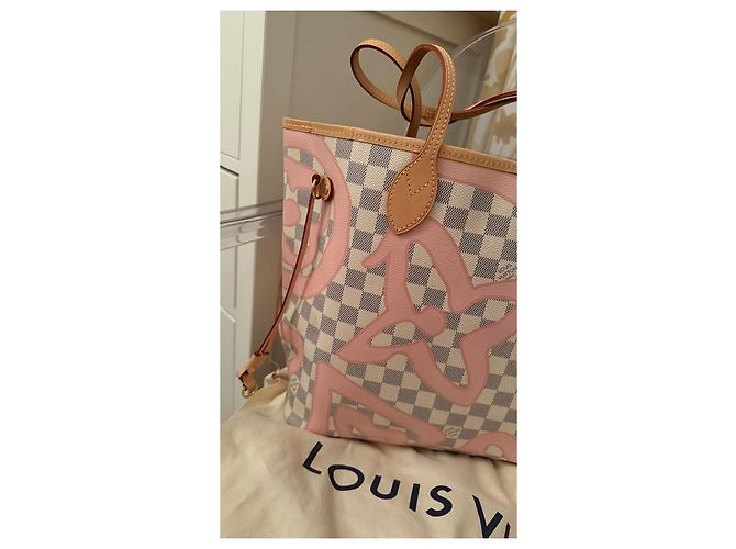 Tote Bag Louis Vuitton Monogram Graffiti Rose Rosa Beige - vista 4