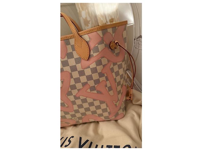 Tote Bag Louis Vuitton Monogram Graffiti Rose Rosa Beige - vista 5