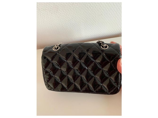 Chanel Classic Mini Flap Bag Vernice Nera Nero - vista 4