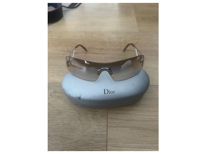 Occhiali da sole Dior Miss Diorella con custodia e sacchetto Marrone - vista 2