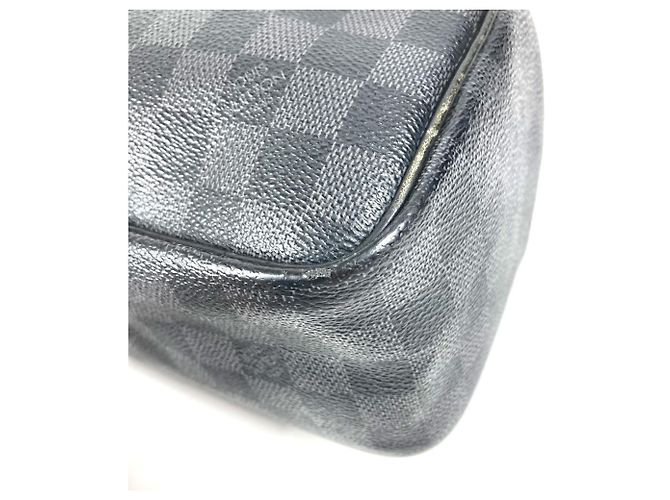 Beauty case Louis Vuitton Damier Graphite Nero - vista 6