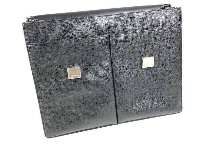 Borsa Louis Vuitton Taiga Serviette Kazan Nero Grigio - vista 12