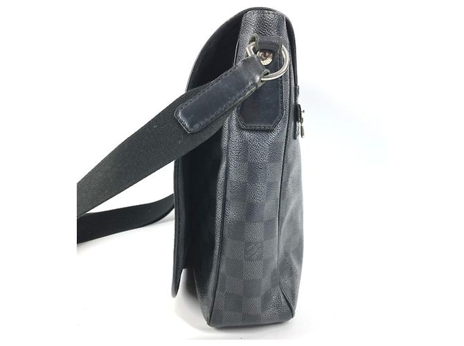 Borsa Messenger Louis Vuitton Damier Graphite Nero - vista 3