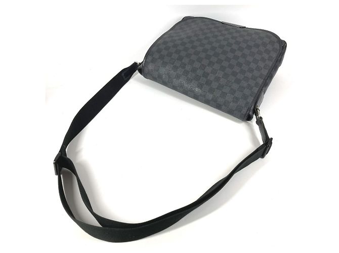 Borsa Messenger Louis Vuitton Damier Graphite Nero - vista 8