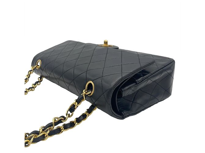 Borsa a tracolla Chanel Matelassé 25 Chain Nero - vista 4