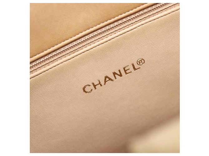 CHANEL Matelasse Hand Bag Lamb Skin Beige CC Auth BA12511 - vista 17
