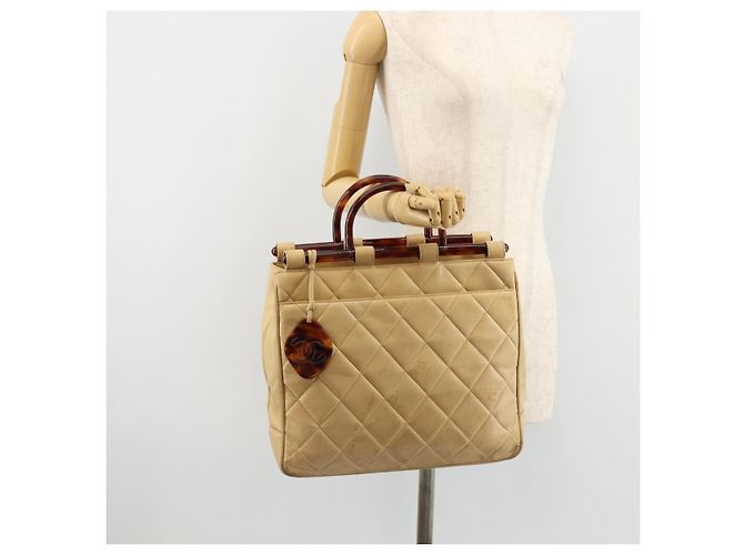 CHANEL Matelasse Hand Bag Lamb Skin Beige CC Auth BA12511 - vista 26