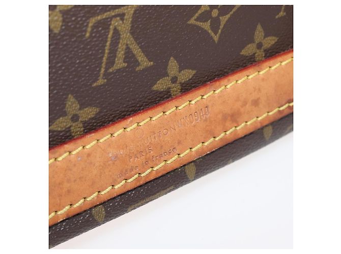 LOUIS VUITTON Monogram Sac Shan 40 Pet Carry M42024 LV Auth 177806 Monogramme - vue 12