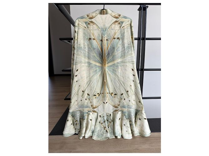 Alexander McQueen Vestido de Seda Estampado Mariposa FW2018 Blanco Beige Verde - vista 2