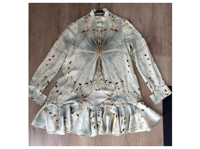 Alexander McQueen Vestido de Seda Estampado Mariposa FW2018 Blanco Beige Verde - vista 6