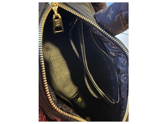 Louis Vuitton Speedy Bandoulière 25 Monogram Puffy Pillow Edizione Limitata Nero - vista 10