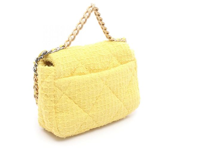 Chanel 19 Dixneuf Matelassé 2-Way Shoulder Bag Yellow - view 2