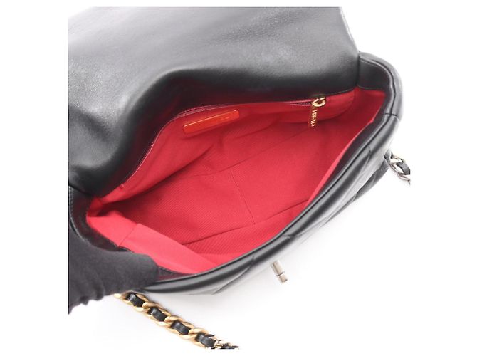 Borsa a Spalla Chanel 19 Dixneuf Matelassé Nero - vista 3