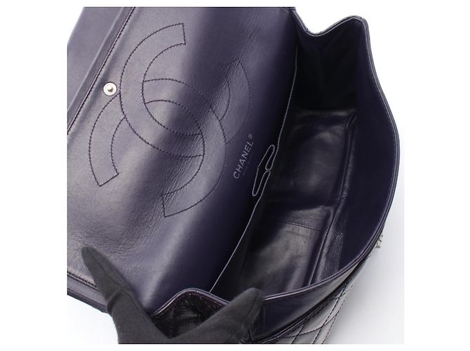 Borsa a Spalla Chanel 2.55 Matelassé Maxi Double Flap Porpora - vista 3