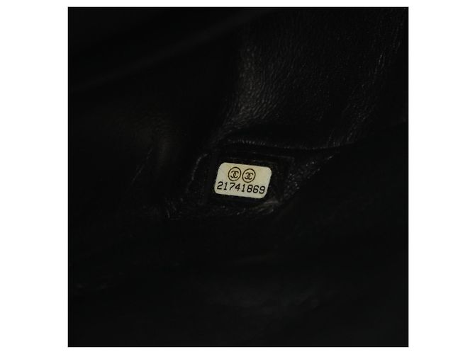 Borsa a tracolla Chanel 2.55 Matelassé Mademoiselle Chain Double Flap Nero - vista 5