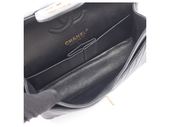 Borsa a tracolla Chanel V-stitch Chevron Double Flap Nero - vista 3