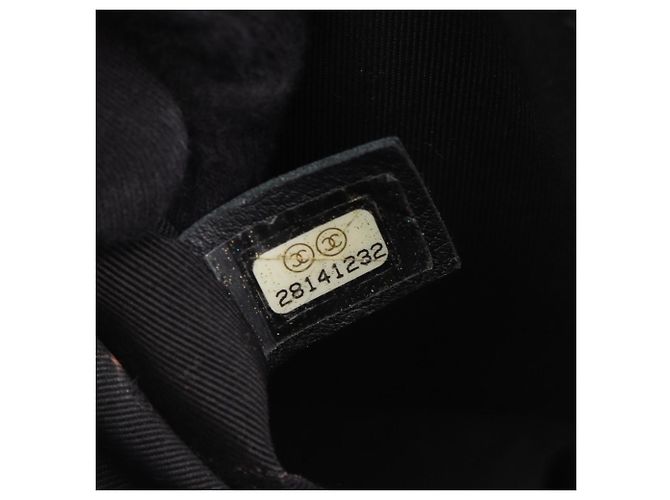Borsa a tracolla Boy di Chanel in pelle di vitello martellata nera Nero - vista 5