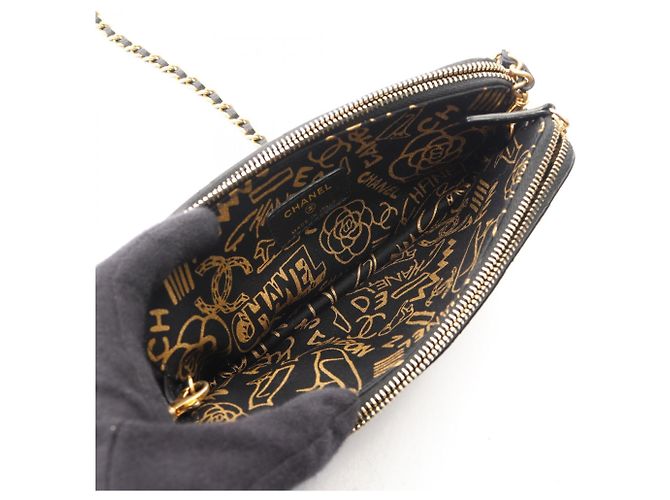 Chanel Matelassé Schultertasche aus schwarzem Lammleder - Ansicht 3