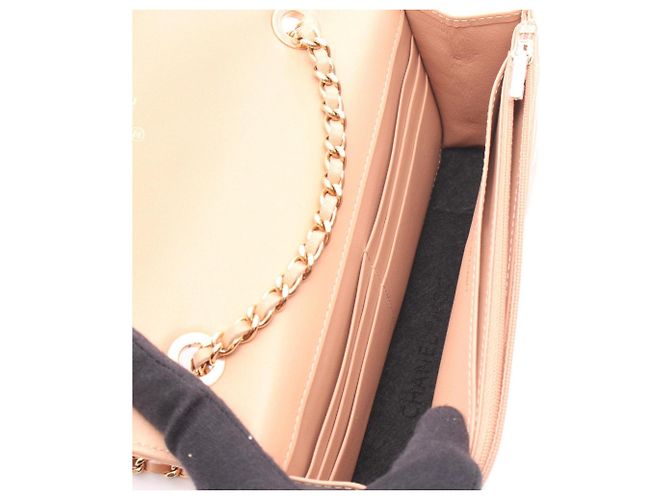 Sac à bandoulière Chanel Matelassé en agneau rose - vue 3