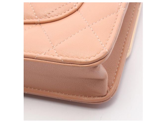 Sac à bandoulière Chanel Matelassé en agneau rose - vue 9