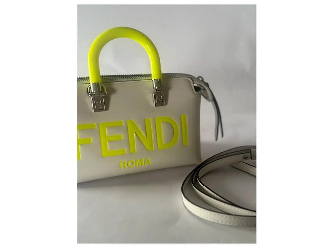Fendi By The Way Mini Borsa Pelle Bianca Giallo Fluo Bianco - vista 5