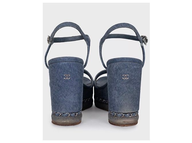 Sandali con zeppa in denim blu Chanel, Taglia 39.5 usato - vista 4
