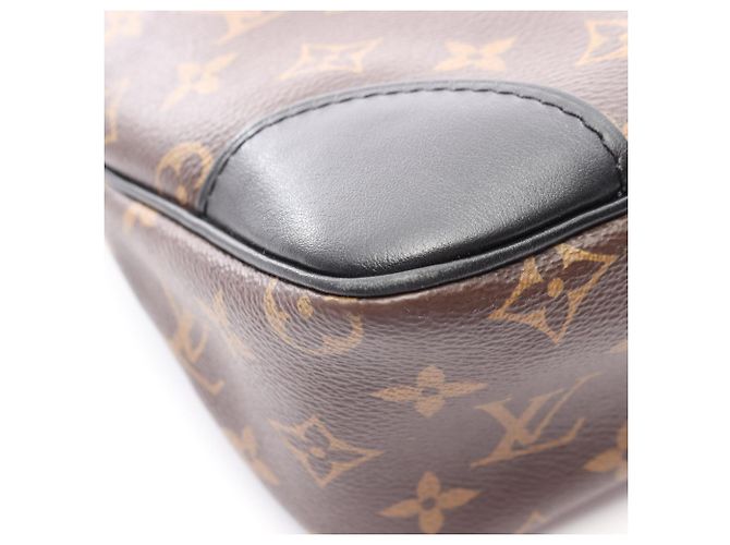 Borsa a tracolla Louis Vuitton Odeon NM MM Marrone Nero - vista 6