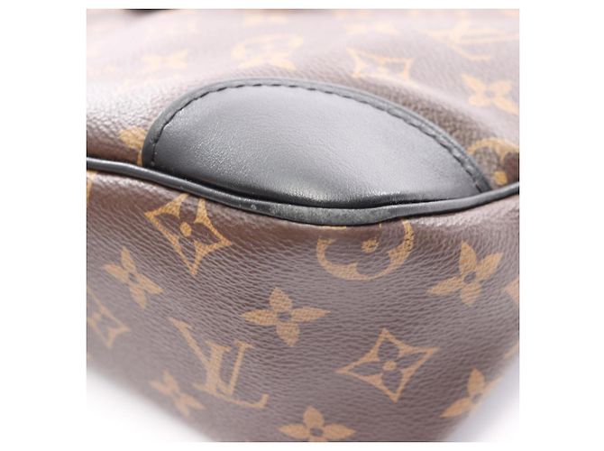 Borsa a tracolla Louis Vuitton Odeon NM MM Marrone Nero - vista 7