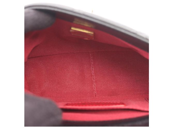 Borsa a tracolla Chanel Matelassé Mini Flap in nero - vista 6