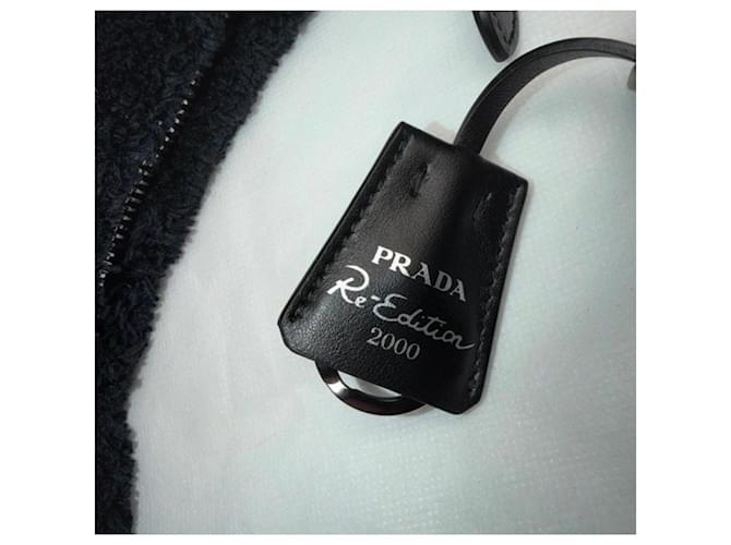 Prada Re-Edition 2000 Borsa in Spugna Nera Nero - vista 11