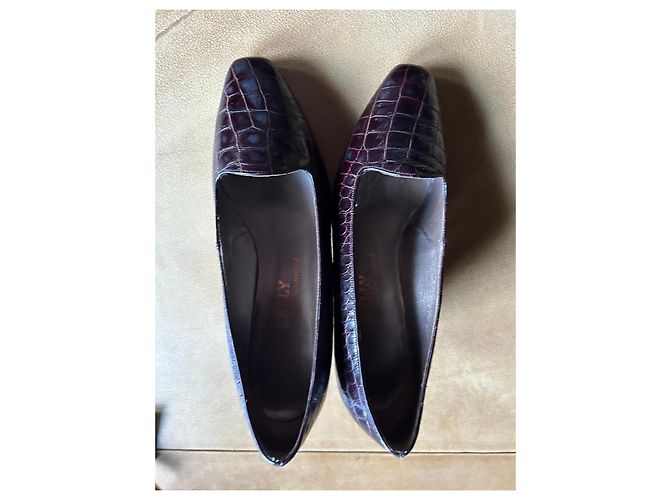 Bally Décolleté in pelle di coccodrillo bordeaux Prugna - vista 3