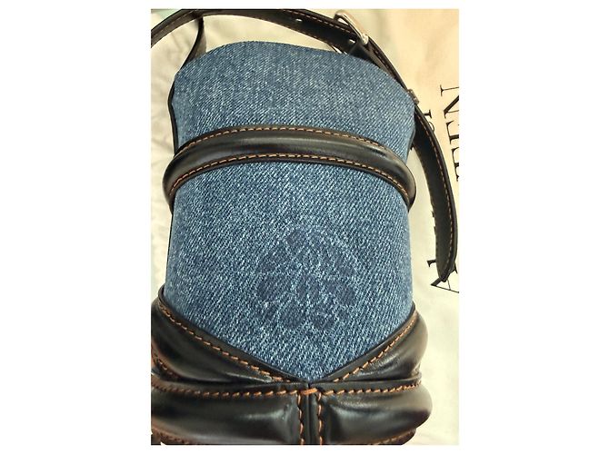 Alexander McQueen Borsa The Curve Micro in Denim Blu - vista 3
