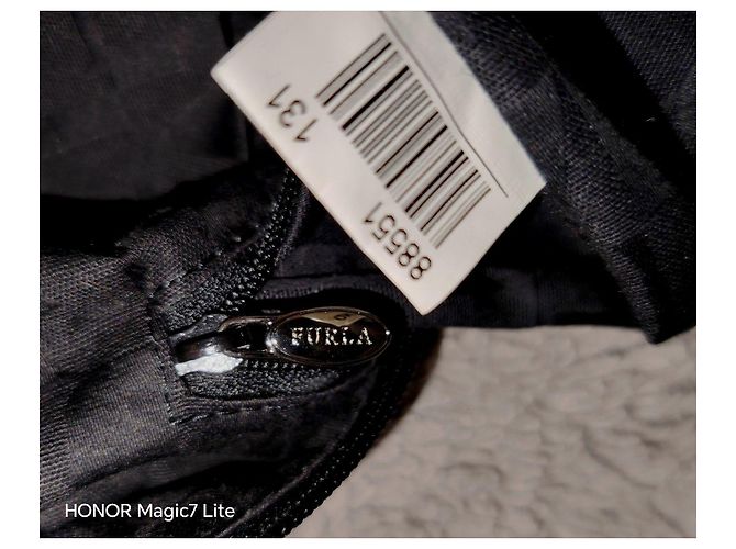Furla Borsa Hobo in pelle martellata nera Nero - vista 7