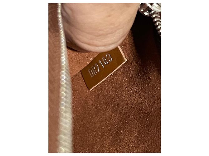 Louis Vuitton Pochette Voyage MM Monogram Canvas Marrone - vista 10