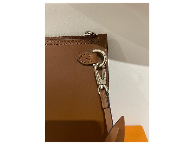 Louis Vuitton Pochette Voyage MM Monogram Canvas Marrone - vista 7