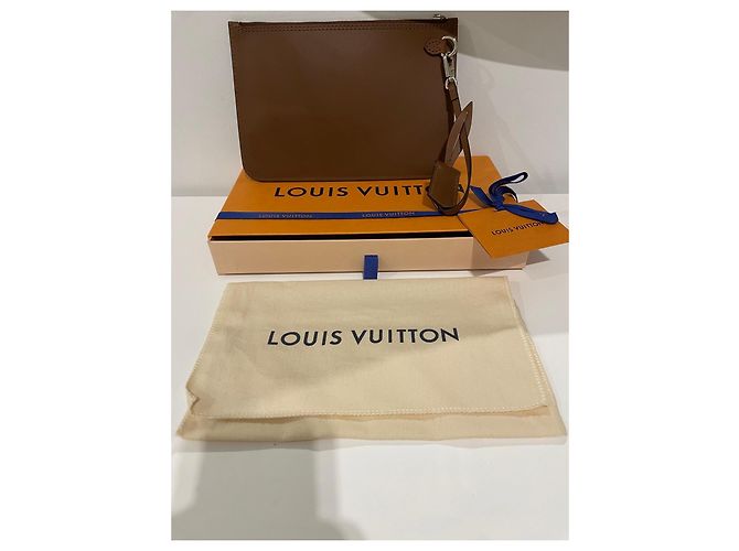 Louis Vuitton Pochette Voyage MM Monogram Canvas Marrone - vista 8