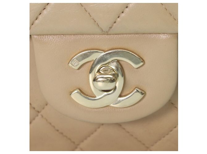 Chanel A01112 Lambskin Matelassé 25 Bolso de Hombro Beige - vista 6