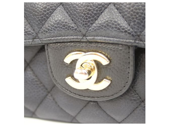 CHANEL Matelassé 25 Shoulder Bag Nero - vista 6