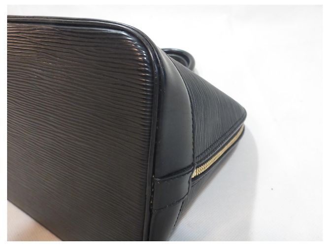 Sac à main Louis Vuitton Alma en cuir noir - AR0977 - vue 13