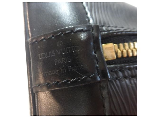 Sac à main Louis Vuitton Alma en cuir noir - AR0977 - vue 17