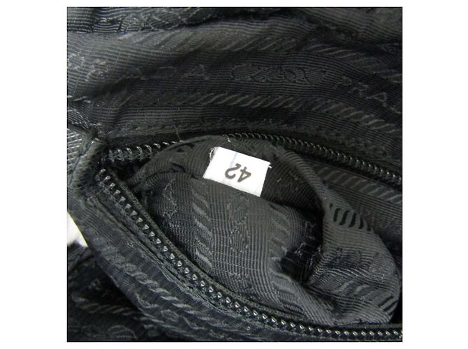 Pochette de cuero Prada VELA 1NE393 para mujer Negro - vista 17