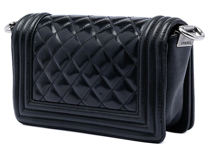 Chanel Black Paris Bombay Small Quilted Patent Medallion Embellished Boy Flap Nero - vista 3