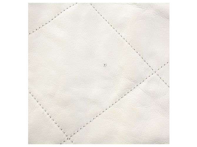 Bolsa Chanel 22 em couro de vitelo brilhante branco Medium - vista 12