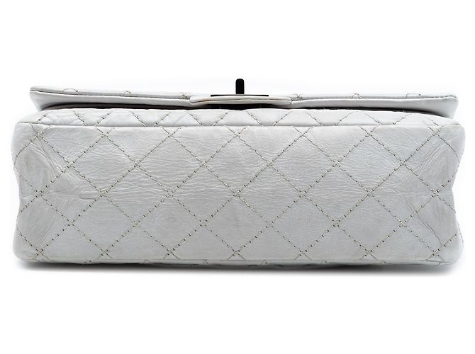 Chanel White Quilted Aged Calfskin Reissue 2.55 Double Flap 225 Bianco - vista 3