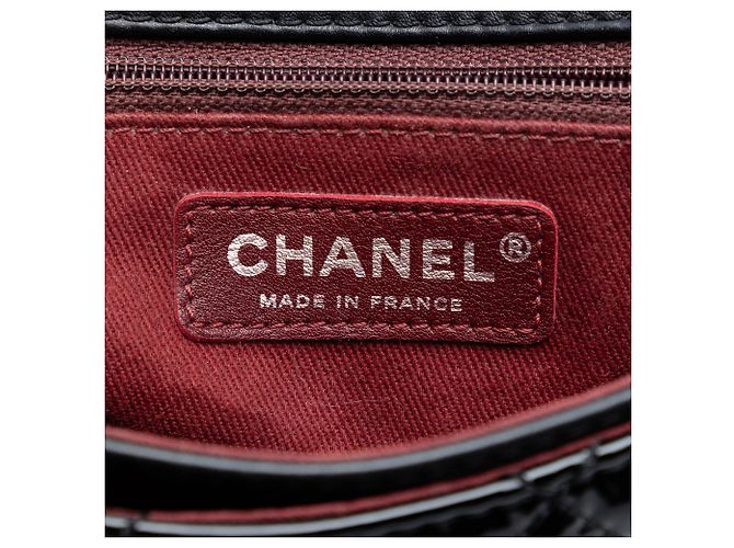 Chanel Black Medium Quilted Patent Bubble CC Flap Nero - vista 5