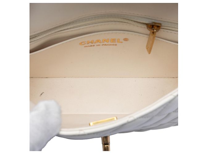 Chanel White Mini Square Classic Lambskin Enamel Coco Hearts Single Flap Bianco - vista 4