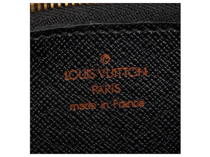Borsa a tracolla Epi Saint Cloud Louis Vuitton Nero - vista 13