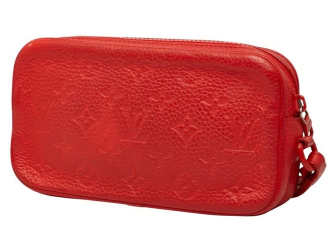 Pochette Louis Vuitton Taurillon Monogram Pochette Volga Clutch Bag Rosso - vista 2