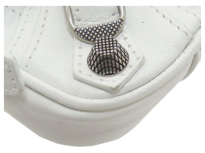 Borsa a tracolla Louis Vuitton Le Cagole Bianco - vista 15