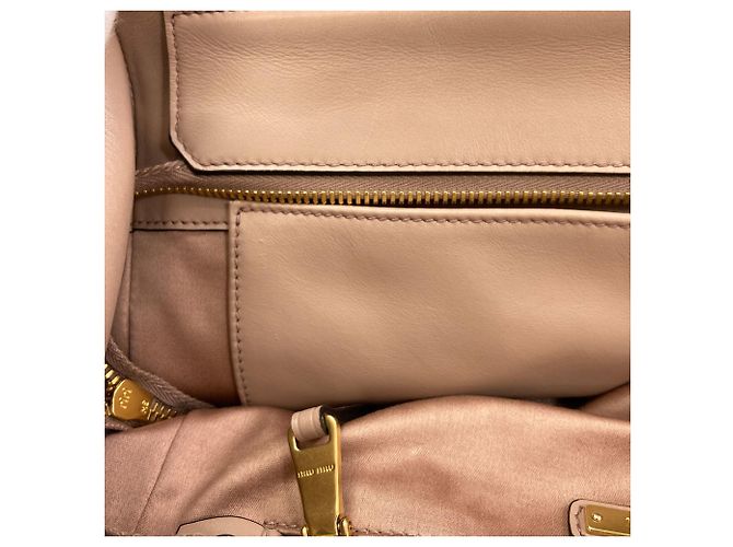 Sac cabas 2-en-1 en cuir Miu Miu - vue 11